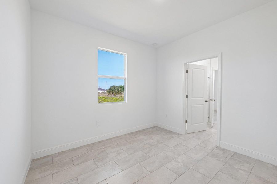 13-web-or-mls-S Castle Cir-S2204-013