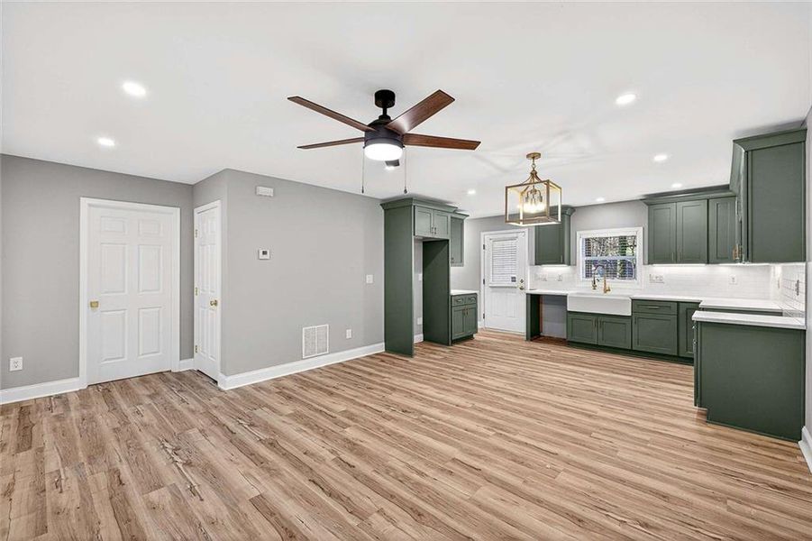 Spacious, unfurnished interior of a new home in , Atlanta (Image 30).
