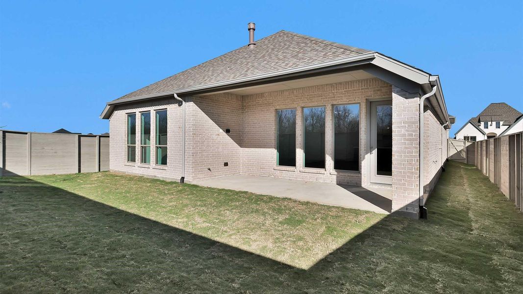 Exterior details and patio area of a home in Legacy, League City (Image 4).