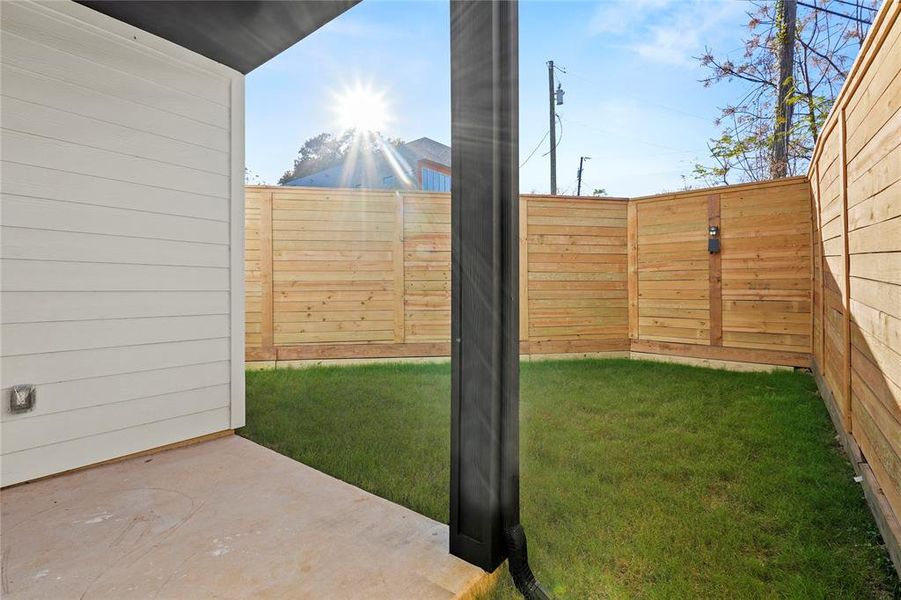 Exterior details and patio area of a home in , Dallas (Image 22).