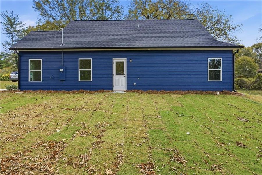 Exterior details and patio area of a home in , Carrollton (Image 4).