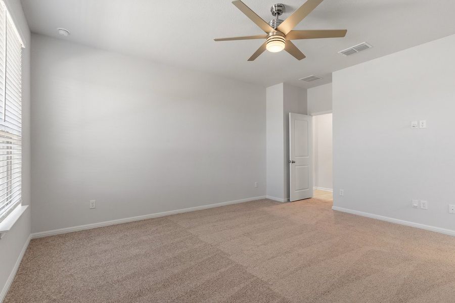 Spacious, unfurnished interior of a new home in Sage Hollow, Kyle (Image 13). Spacious, unfurnished interior of a new home in Sage Hollow, Kyle (Image 13).