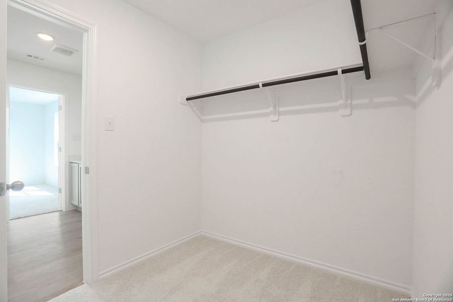 Spacious, unfurnished interior of a new home in Fairway Crossing 40s, San Antonio (Image 39).