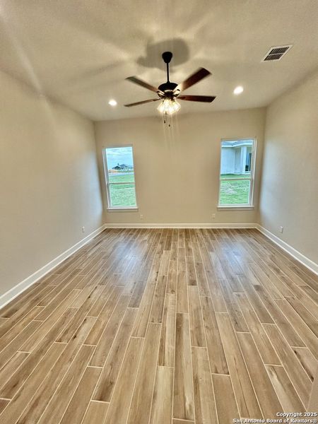 Spacious, unfurnished interior of a new home in , La Vernia (Image 23). Spacious, unfurnished interior of a new home in , La Vernia (Image 23).