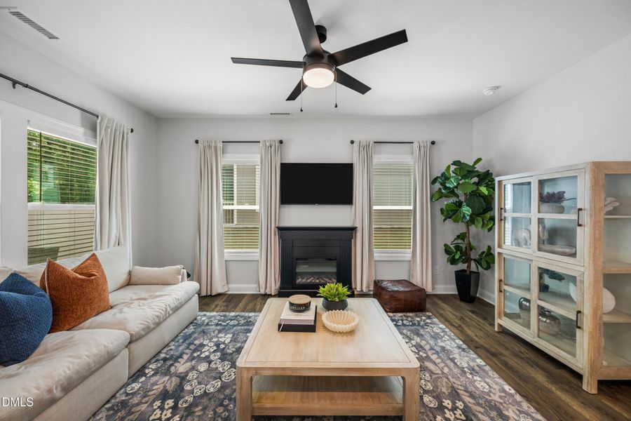 9 -530 barrington row ave, interior