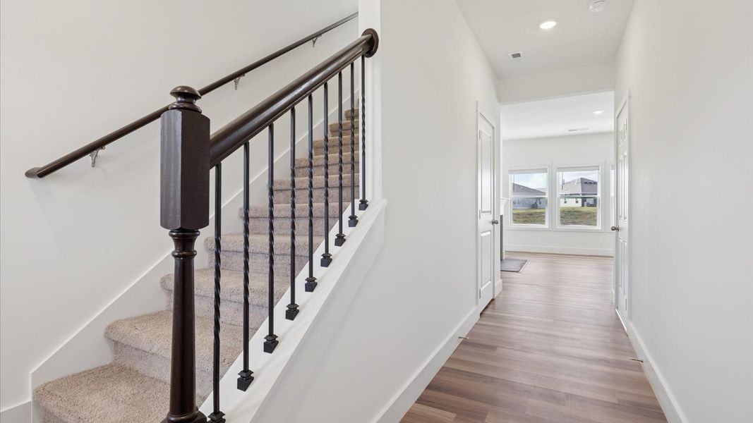 Spacious, unfurnished interior of a new home in Millstone Village, Morristown (Image 11).