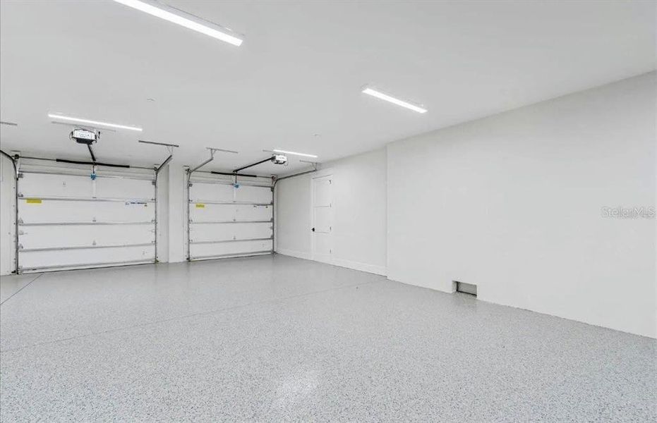 Spacious, unfurnished interior of a new home in , Bradenton (Image 23).