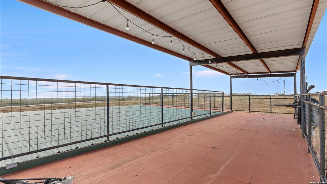 Community amenities in , Jourdanton (Image 33).