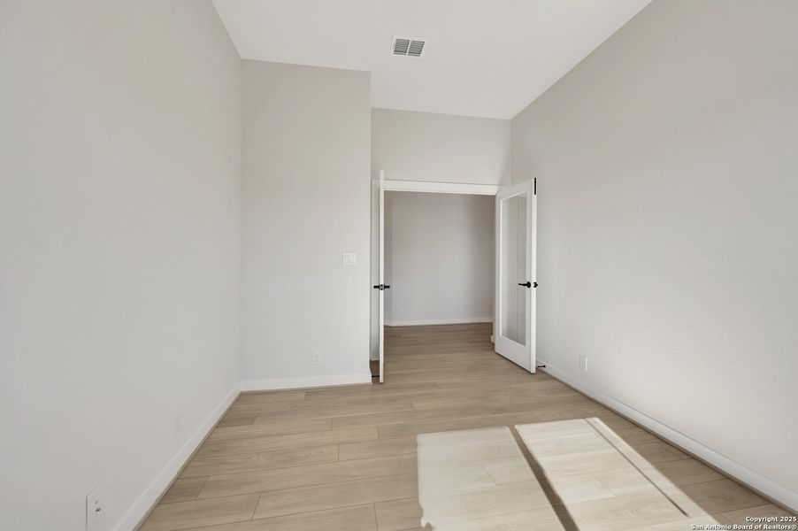 Spacious, unfurnished interior of a new home in Mayfair - Select Classic Series, New Braunfels (Image 15).