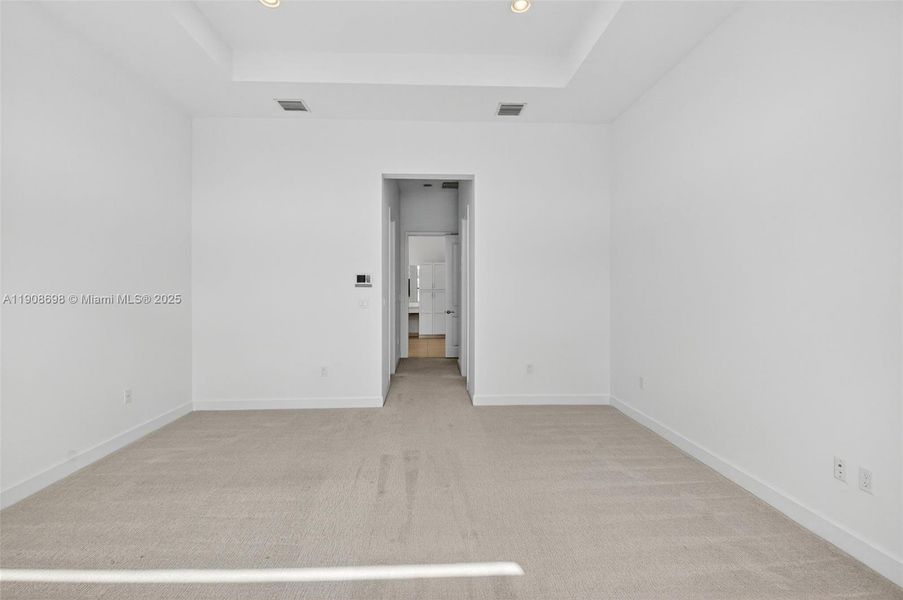 Spacious, unfurnished interior of a new home in , Boynton Beach (Image 55).