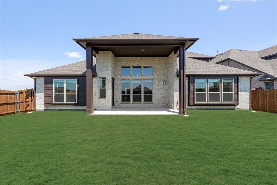 Exterior details and patio area of a home in Chaparral Park, Oak Point (Image 21). Exterior details and patio area of a home in Chaparral Park, Oak Point (Image 21).