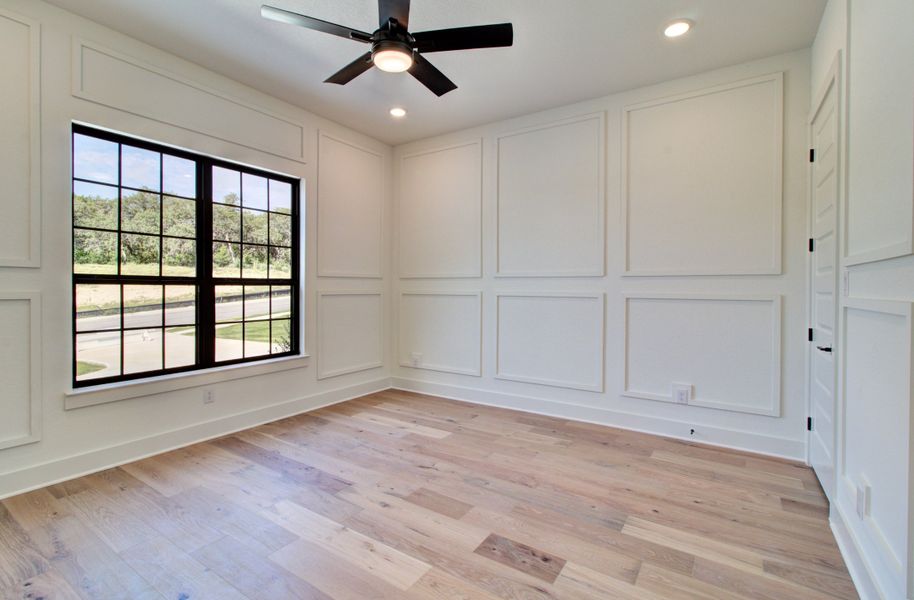 Representative unfurnished interior of a home built from the Signature Series - Partridge by DRB Homes in Oaks at San Gabriel, Georgetown (Image 19). Representative unfurnished interior of a home built from the Signature Series - Partridge by DRB Homes in Oaks at San Gabriel, Georgetown (Image 19).