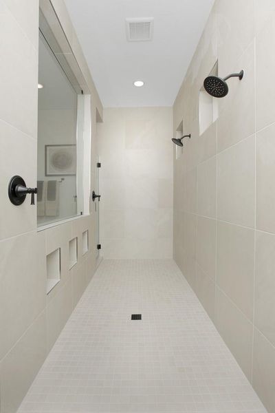 Image 37 of a home in .