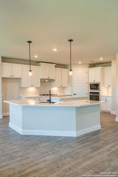 Furnished interior view inside a new home in Elkhorn Ridge, Fair Oaks Ranch (Image 7).