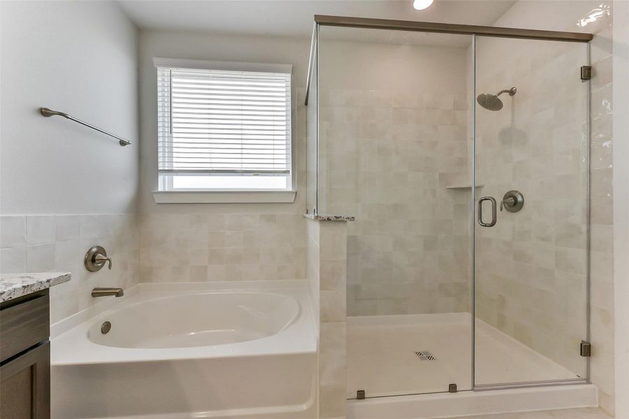 Furnished interior view inside a new home in , Texas City (Image 11).