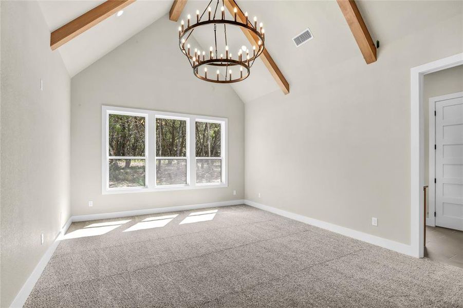 Spacious, unfurnished interior of a new home in , Weatherford (Image 10).