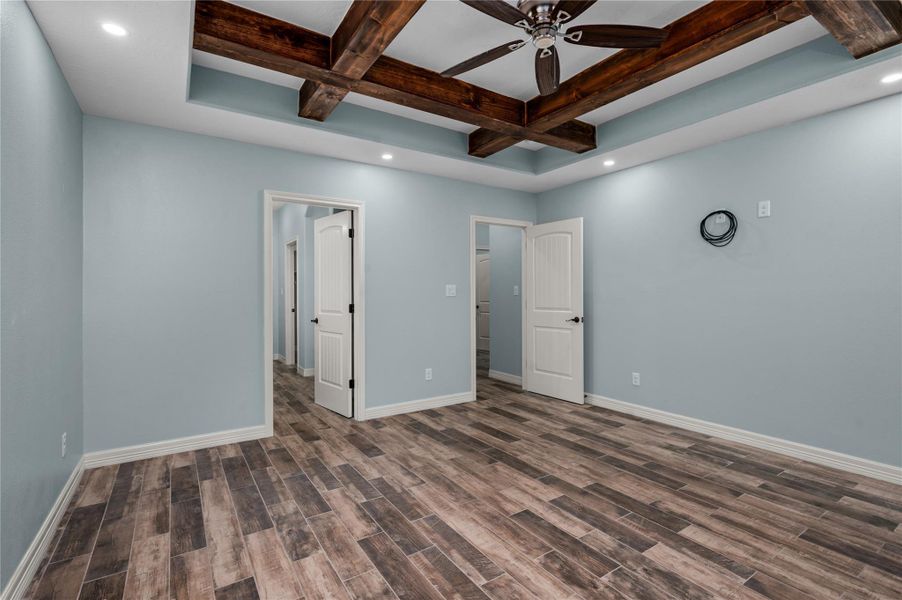 Spacious, unfurnished interior of a new home in , Madisonville (Image 14).