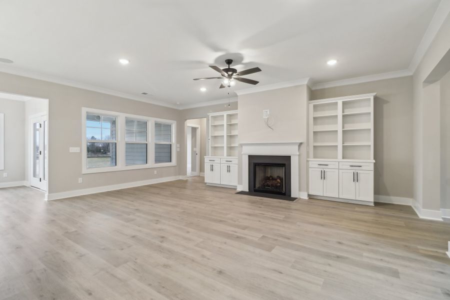 Representative unfurnished interior of a home built from the Ashbourne II by Great Southern Homes in Collins Cove, Chapin (Image 42).