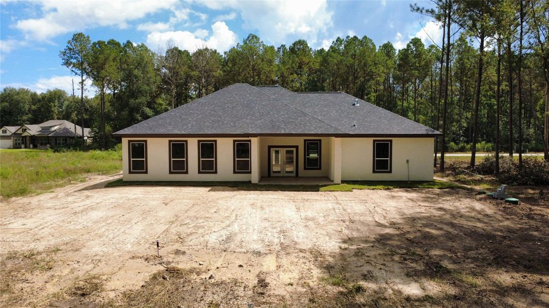 Exterior details and patio area of a home in , Dayton (Image 3).