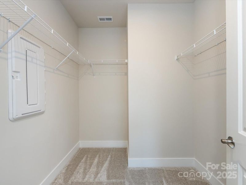 Image 20 of a home in Context at Oakhurst.