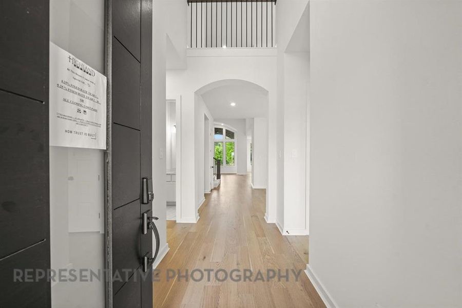 Spacious, unfurnished interior of a new home in Sandbrock Ranch, Aubrey (Image 14).