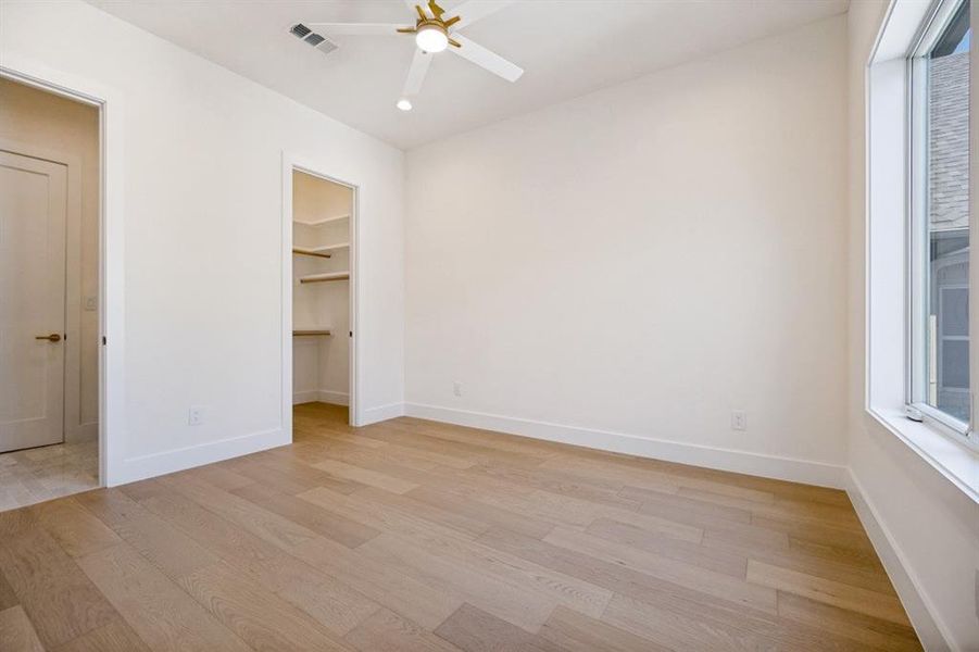 Spacious, unfurnished interior of a new home in , Dallas (Image 20).