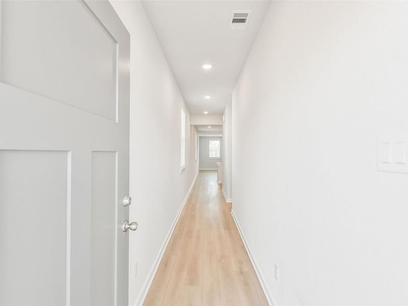 Spacious, unfurnished interior of a new home in Liberty Estates, Cleveland (Image 21).