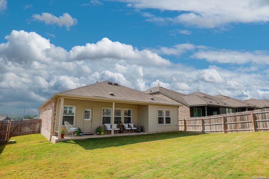 Exterior details and patio area of a home in Hidden Trails, Bulverde (Image 3).