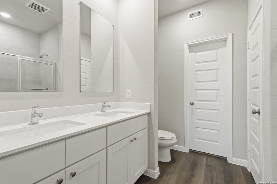 Furnished interior view inside a new home in Swenson Heights, Seguin (Image 11).
