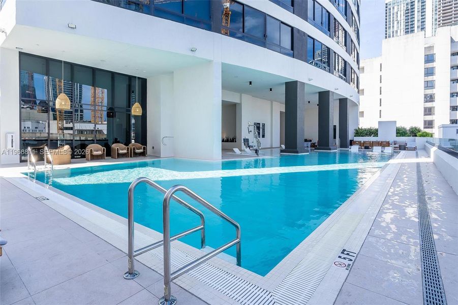 Condo located in Miami, FL showcasing its design and architecture (Image 29).