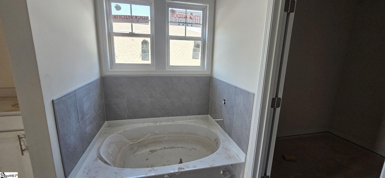 Image 19 of a home in Sedona.