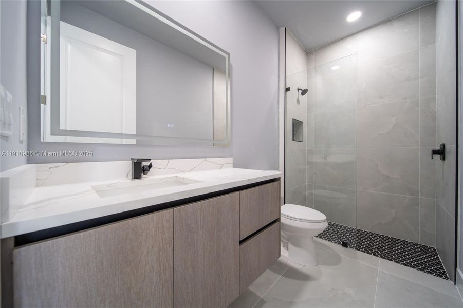 Furnished interior view inside a new home in , Cape Coral (Image 10). Furnished interior view inside a new home in , Cape Coral (Image 10).