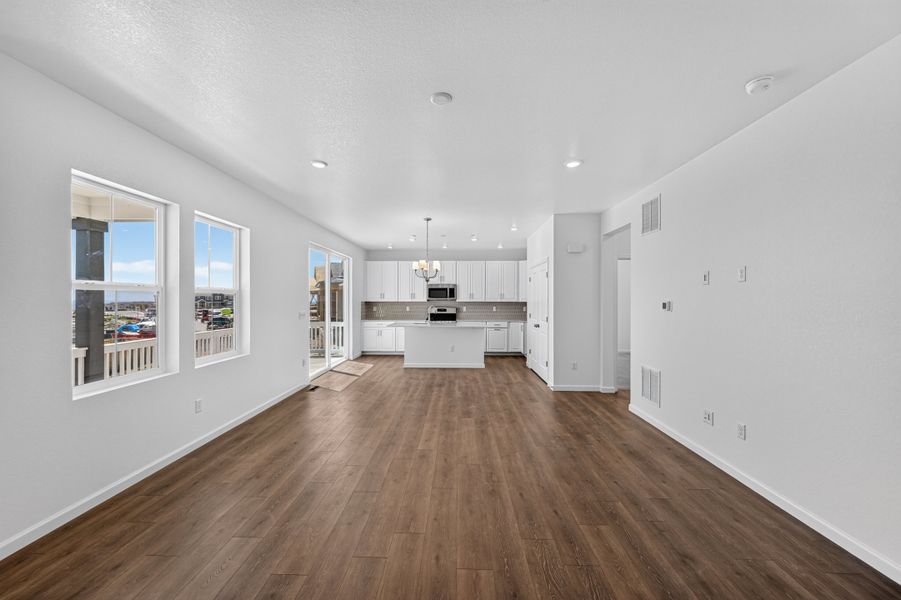Spacious, unfurnished interior of a new home in Trailstone, Arvada (Image 12).