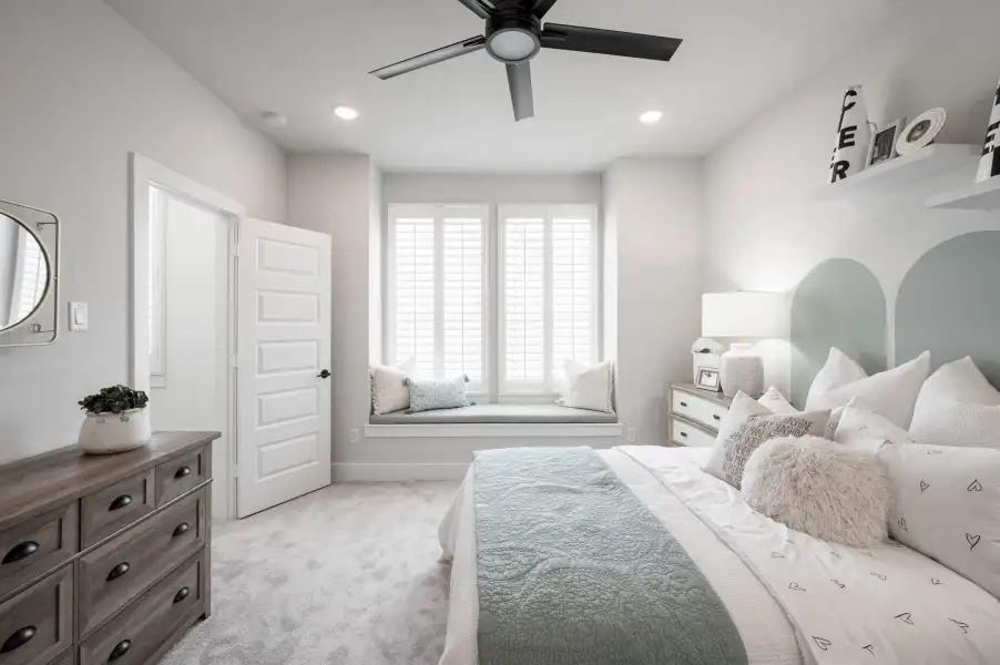 Furnished interior view inside a new home in Sienna 60’, Missouri City (Image 17). Furnished interior view inside a new home in Sienna 60’, Missouri City (Image 17).