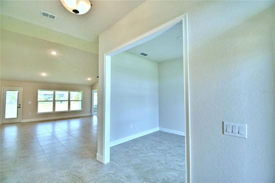 Spacious, unfurnished interior of a new home in Cadence Crossing, Auburndale (Image 23).