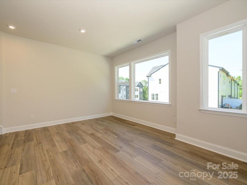 Image 5 of a home in Archer Row.