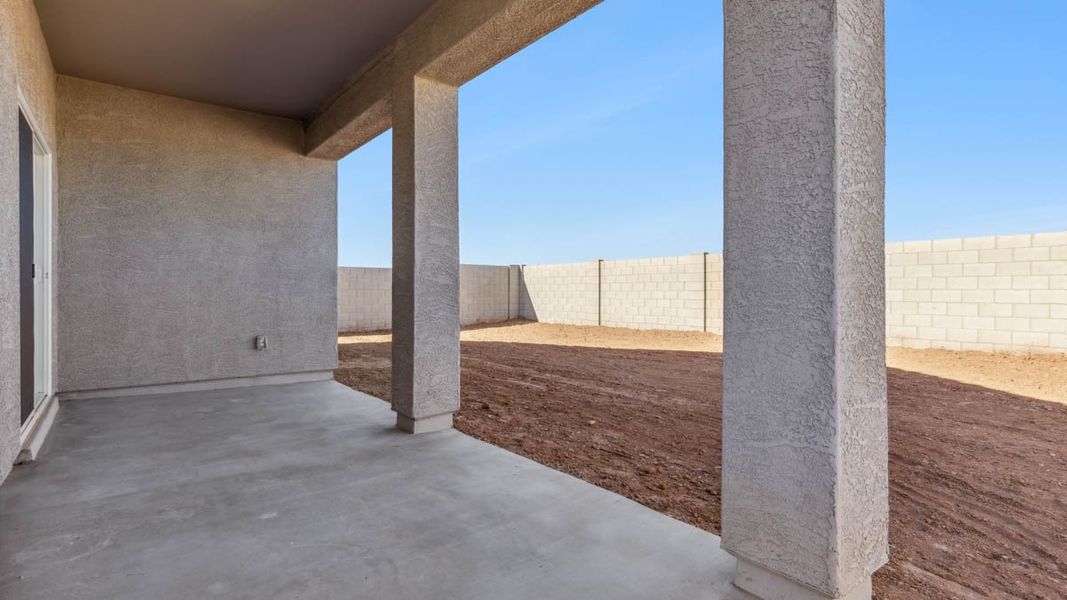 Representative exterior details of a home built from the Saguaro by D.R. Horton in Magma Ranch Vistas, Florence (Image 3).