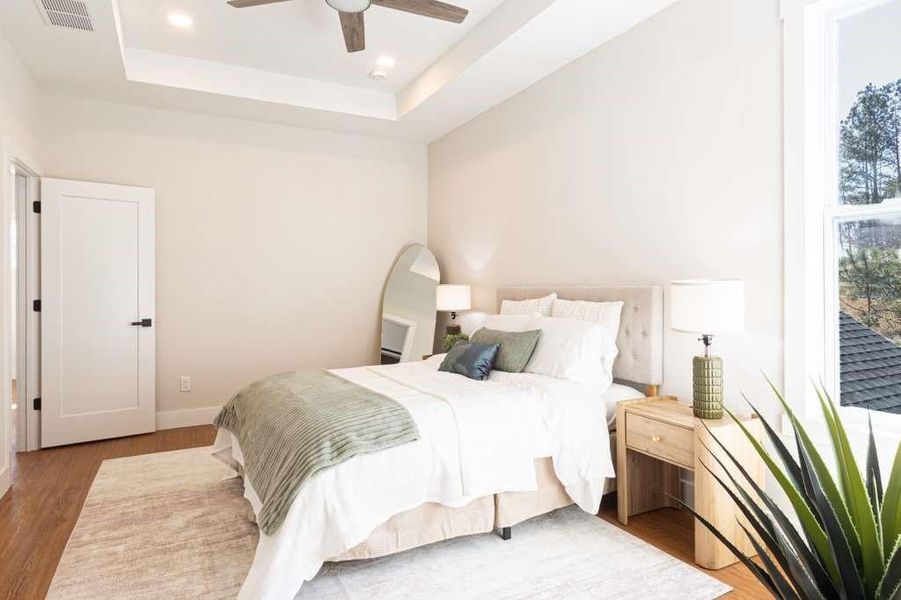 Furnished interior view inside a new home in , Dallas (Image 14).