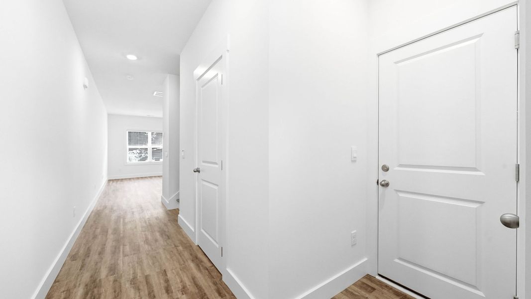 Spacious, unfurnished interior of a new home in The Arbor Townhomes, Kingsport (Image 24).