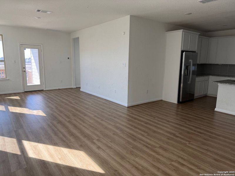 Spacious, unfurnished interior of a new home in Knox Ridge, Converse (Image 9). Spacious, unfurnished interior of a new home in Knox Ridge, Converse (Image 9).