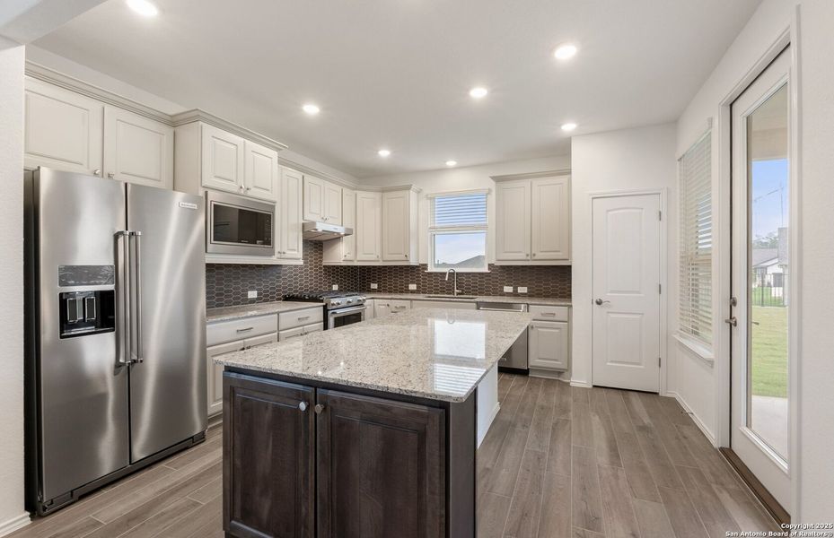 Furnished interior view inside a new home in Del Webb New Braunfels at Veramendi, New Braunfels (Image 8).