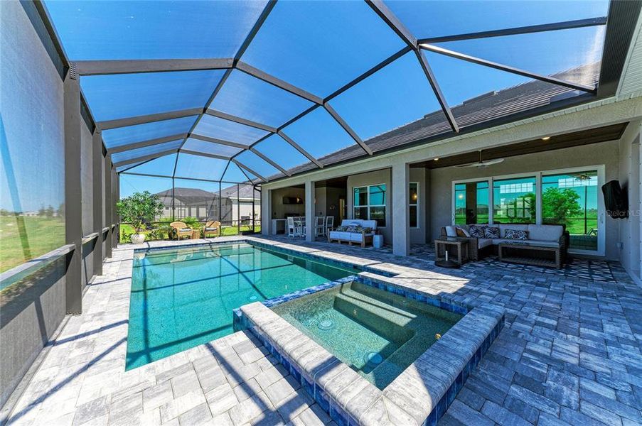 Exterior details and patio area of a home in , Venice (Image 25).