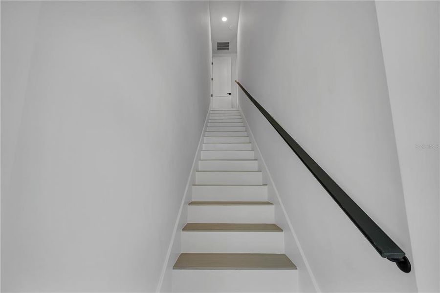 Image 60 of a home in .