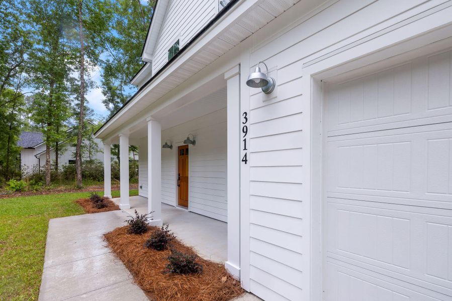 Exterior details and patio area of a home in , Johns Island (Image 3).