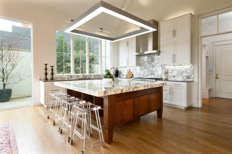 Furnished interior view inside a new home in , Dallas (Image 7).