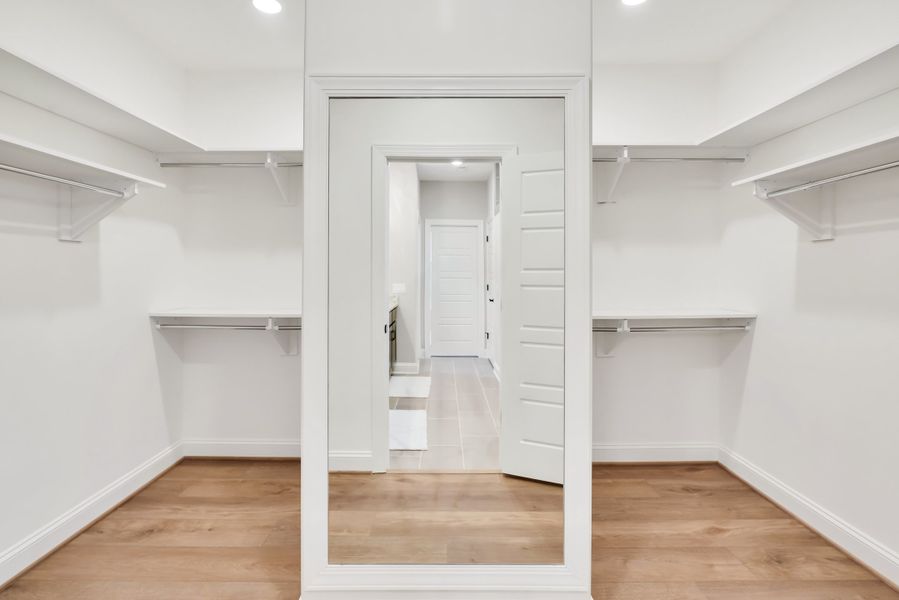 Representative unfurnished interior of a home built from the Lumina Island by Kent Homes in Oyster Harbour, Supply (Image 23).