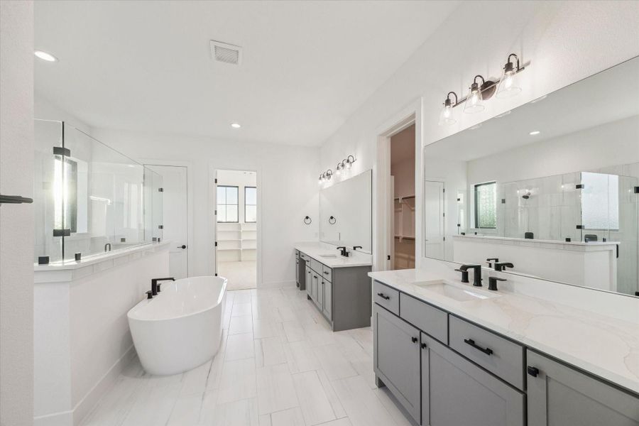 Primary Bathroom of 4012 Wildflower