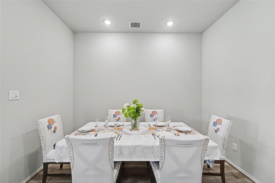 Furnished interior view inside a new home in Candela, Richmond (Image 34).