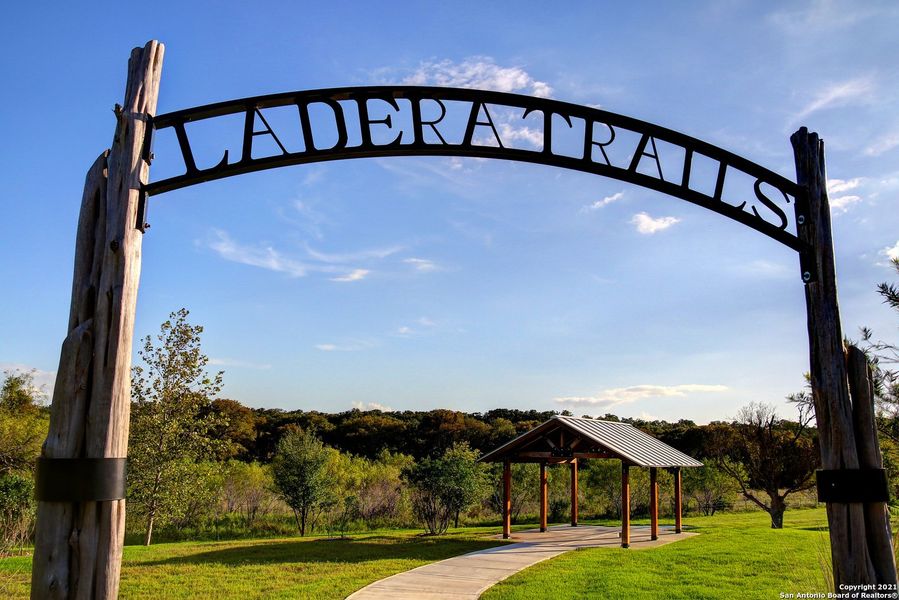 Spacious, unfurnished interior of a new home in Ladera 45', San Antonio (Image 4). Spacious, unfurnished interior of a new home in Ladera 45', San Antonio (Image 4).