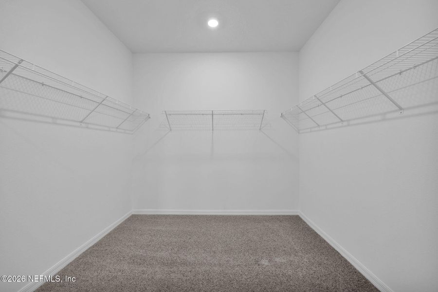 Spacious, unfurnished interior of a new home in Hyland Trail, Green Cove Springs (Image 26).